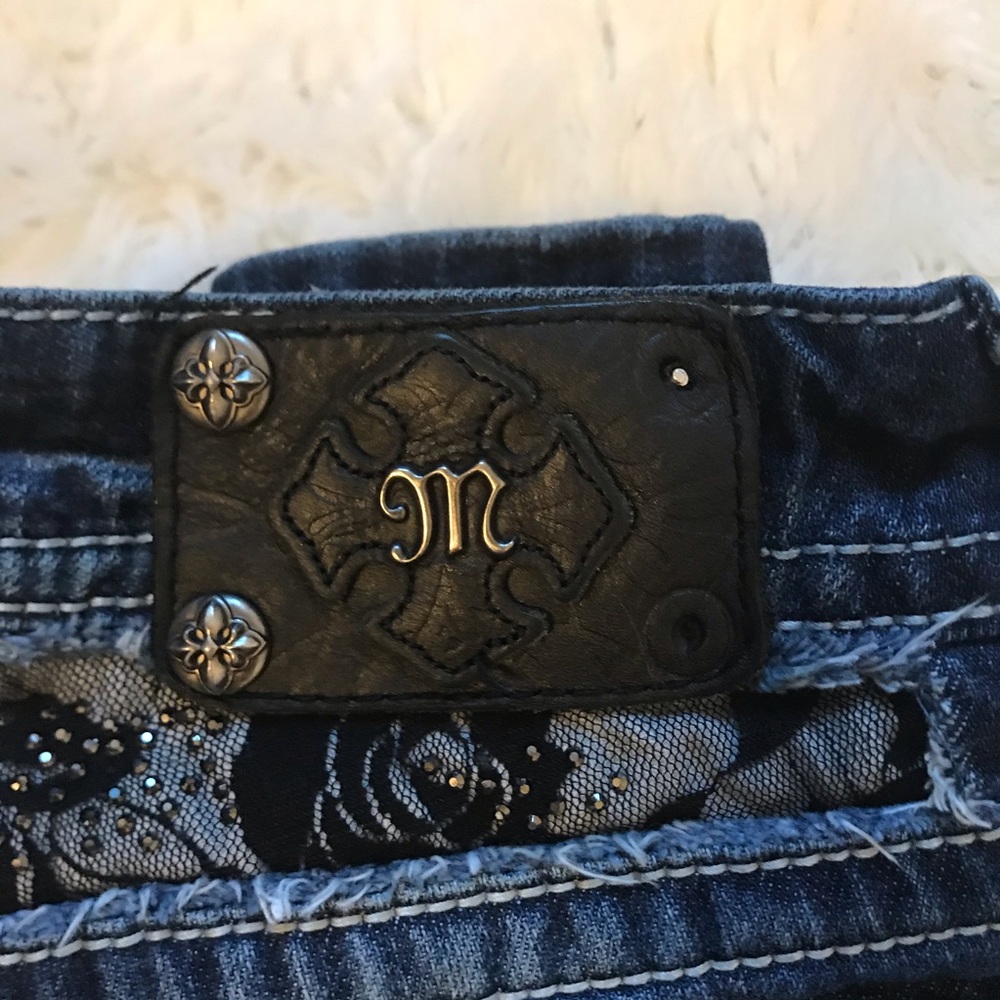 Size 28 Miss Me Jeans Boot Cut Dark Wash Lace - Picture 3 of 4
